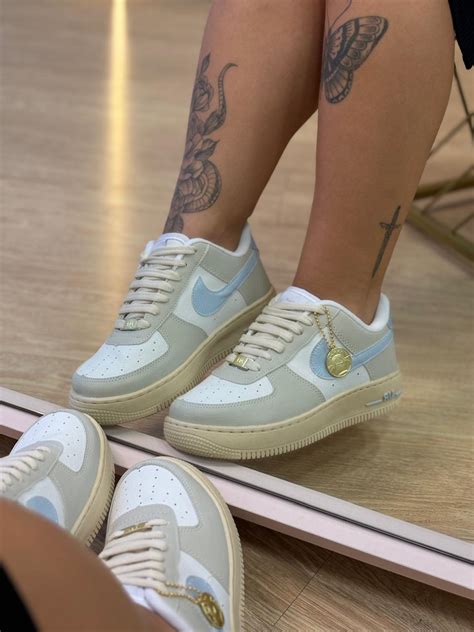 Tenis nike cor nude air force